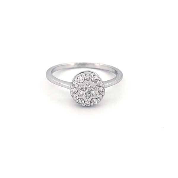 Round Diamond Ring in 18K White Gold