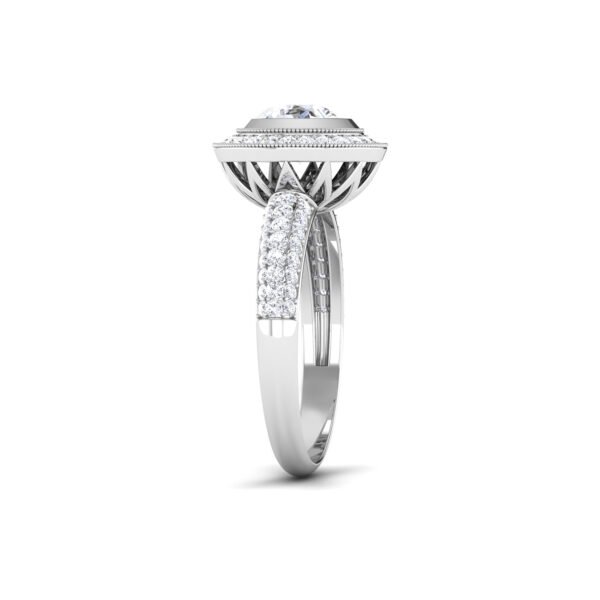 Gilded Radiance: 1 Carat Diamond Ring, Opulent Glamour in 18k Gold - Image 4