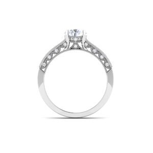Glimmering Majesty: 1 Carat Diamond Ring, Regal Brilliance in 18k Gold