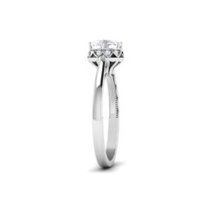 0.8 Carat Diamond Ring in 18K Gold – Dubai UAE | Ethereal Sparkle