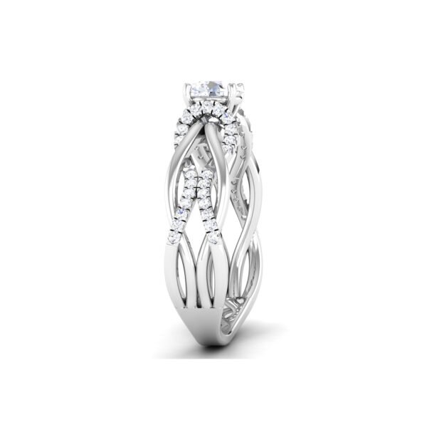 Enchanting 0.7 Carat Diamond Ring: Captivating Beauty in 18K Gold