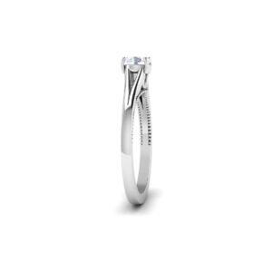 Golden Aura: 0.5 Carat Diamond Brilliance in 18k Gold