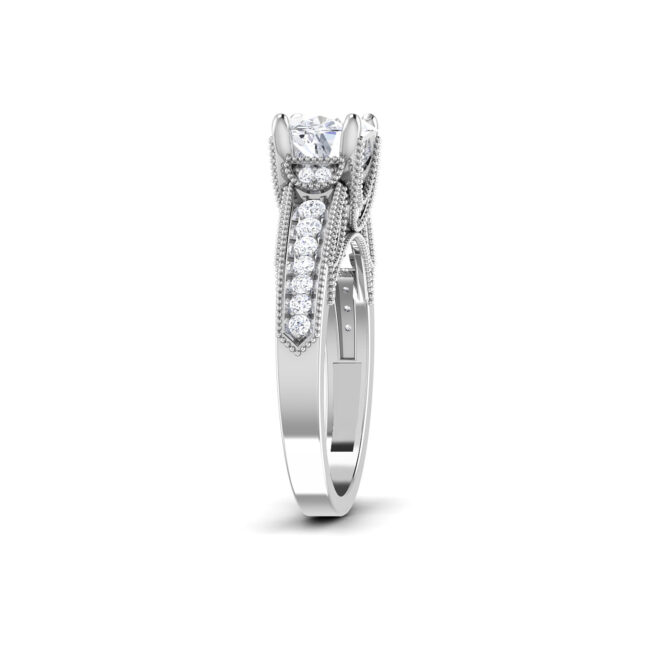 Imperial Splendor: 0.8 Carat Diamond Ring, Majestic Brilliance in 18k Gold - Image 4