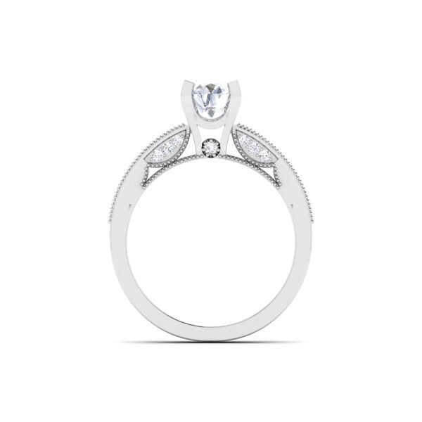 Ravishing Resplendence: 0.8 Carat Diamond Ring, Glamorous Magnificence in 18k Gold