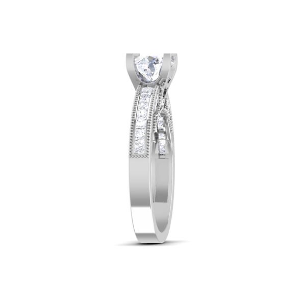 Ravishing Resplendence: 0.8 Carat Diamond Ring, Glamorous Magnificence in 18k Gold