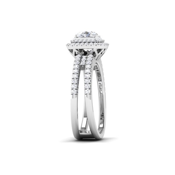 Enchanting Luster: 1 Carat Diamond Ring, Mesmerizing Beauty in 18k Gold