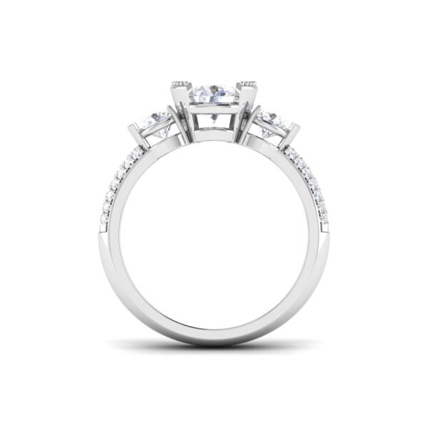 Glamorous Sparkle: 0.8 Carat Diamond Ring, Brilliant Beauty in 18k Gold
