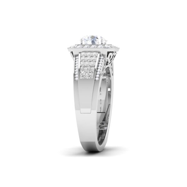 Glimmering Majesty: 1.5 Carat Diamond Ring, Regal Elegance in 18k Gold