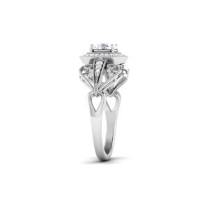 Mystic Shimmer: 0.7 Carat Diamond Ring, Enchanting Radiance in 18k Gold