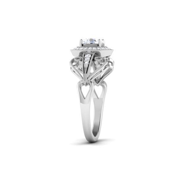 Mystic Shimmer: 0.7 Carat Diamond Ring, Enchanting Radiance in 18k Gold