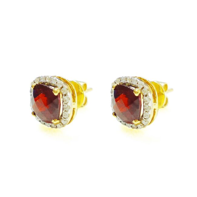 Garnet Diamonds Cushion-cut Earrings in 18K Gold