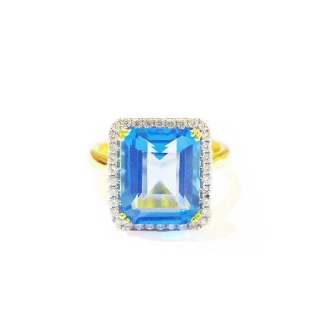 Blue Topaz Diamonds Emerald-cut Ring in 18K Gold