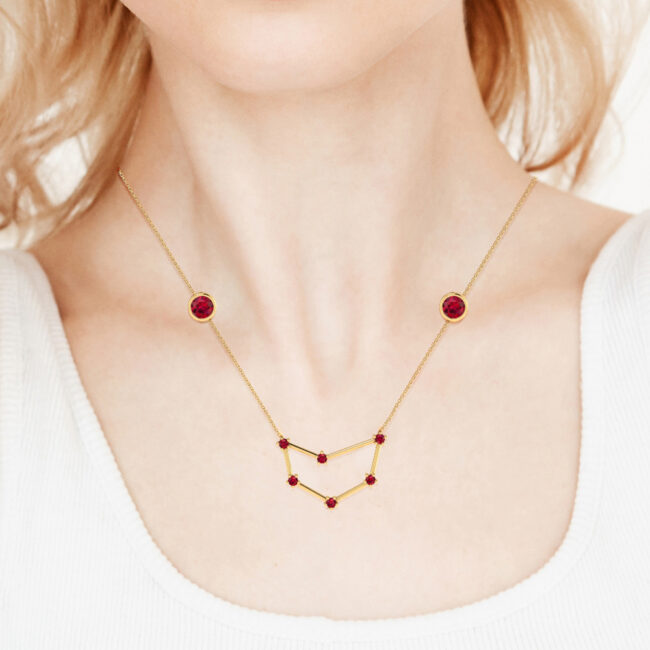 Capricorn Constellations Necklace with 0.78 ct Garnet in 18K Gold - Image 2