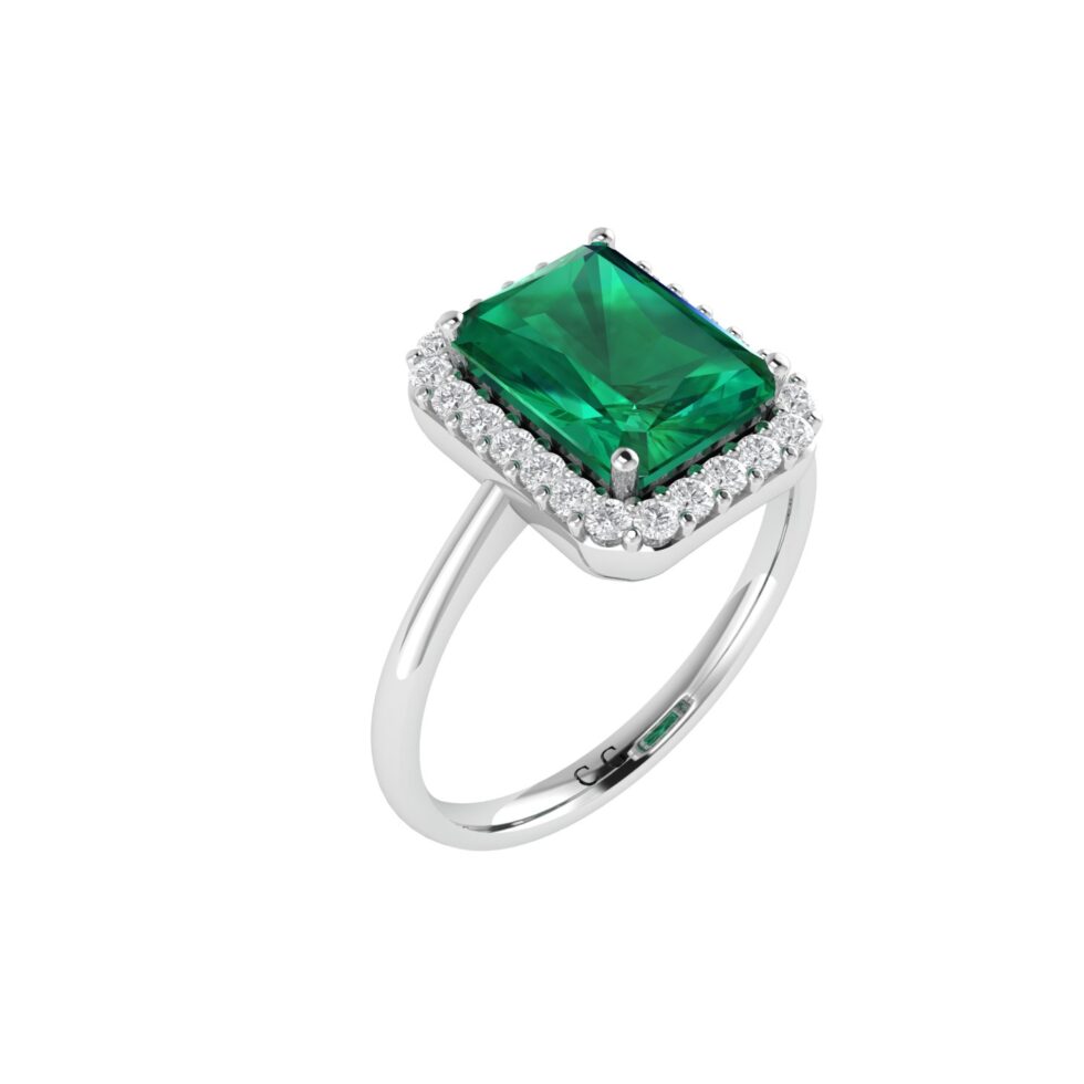 Diana Emerald  Cut Emerald and Glittering Diamond Ring in 18K Gold (0.7ct)