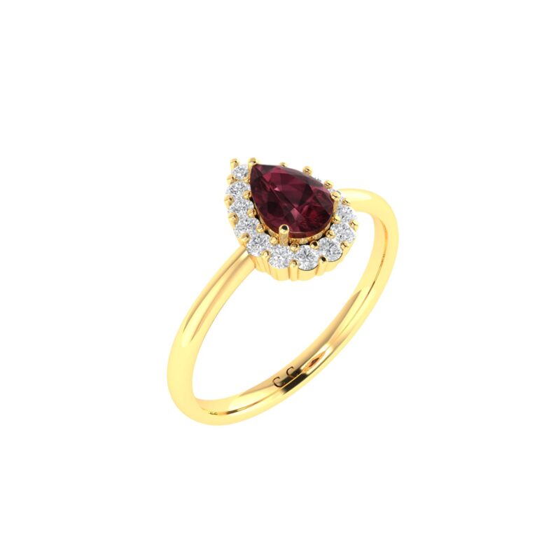 Diana Pear Garnet and Shimmering Diamond Ring in 18K Yellow Gold (0.55ct)