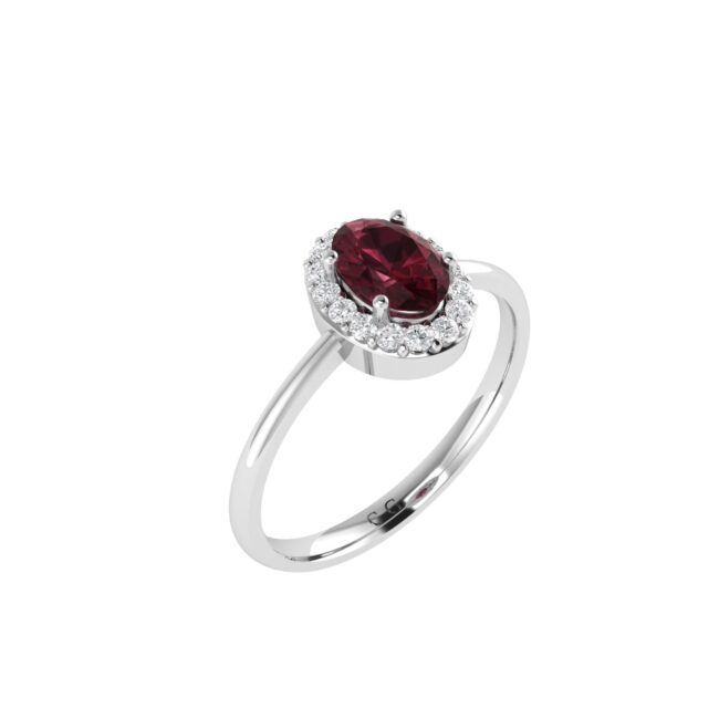 Diana Oval Garnet and Shimmering Diamond Ring in 18K Gold (0.25ct)