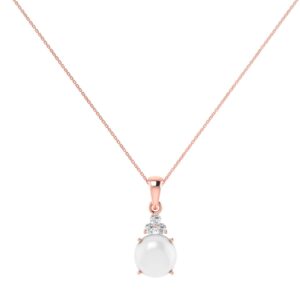 Stellar Brilliance Round Moonstone Pendant in 18K Gold
