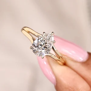2.10 CT Pear Cut Lab Diamond Solitaire Ring in 14K Gold – IGI Certified E VVS2