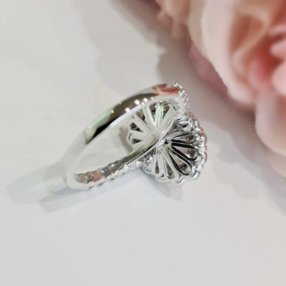 Lab Grown Diamond Halo Ring 14K White Gold Dubai – 2.60CT Oval D VVS2 IGI Certified - Image 4