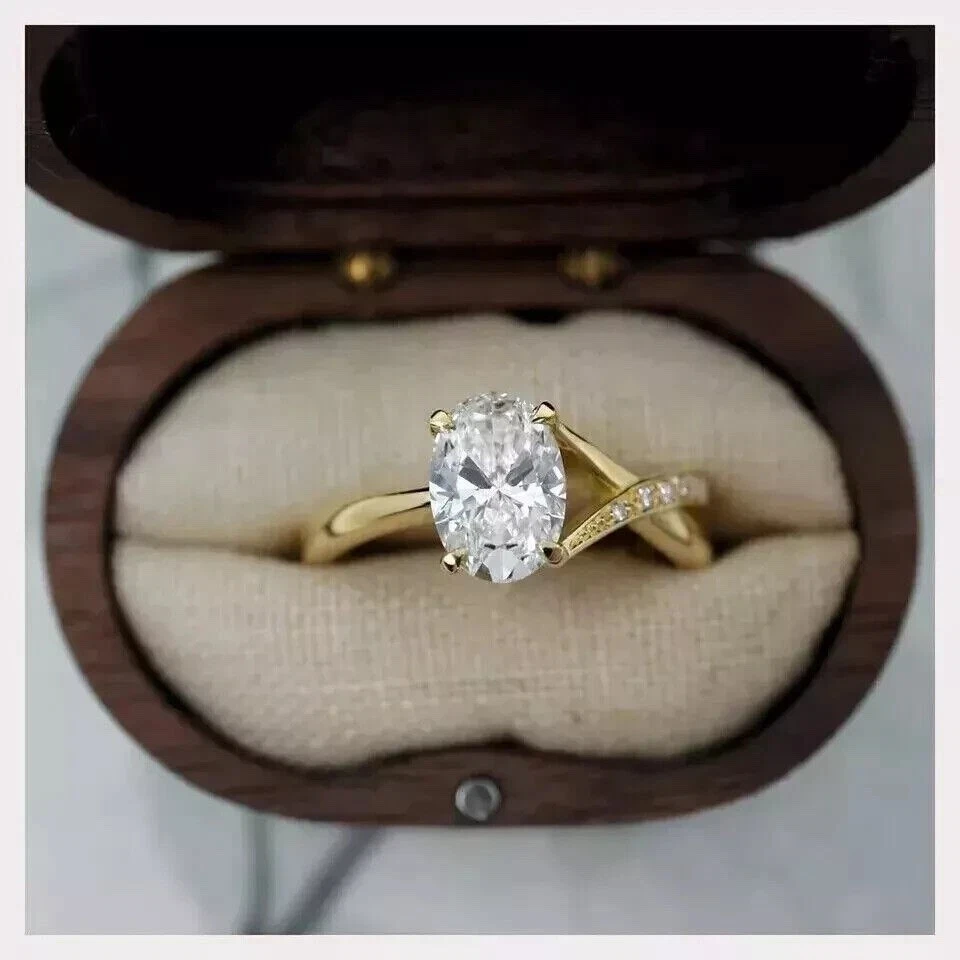 2.10ct Oval Lab Grown Diamond Engagement Ring E VVS2 IGI Cert 14K Yellow Gold - Image 2