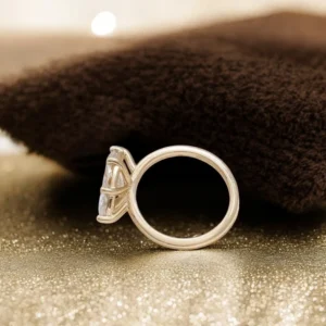2.00ct Marquise Lab-Grown Diamond Engagement Ring in 18K Yellow Gold (IGI Certified, E VVS2)
