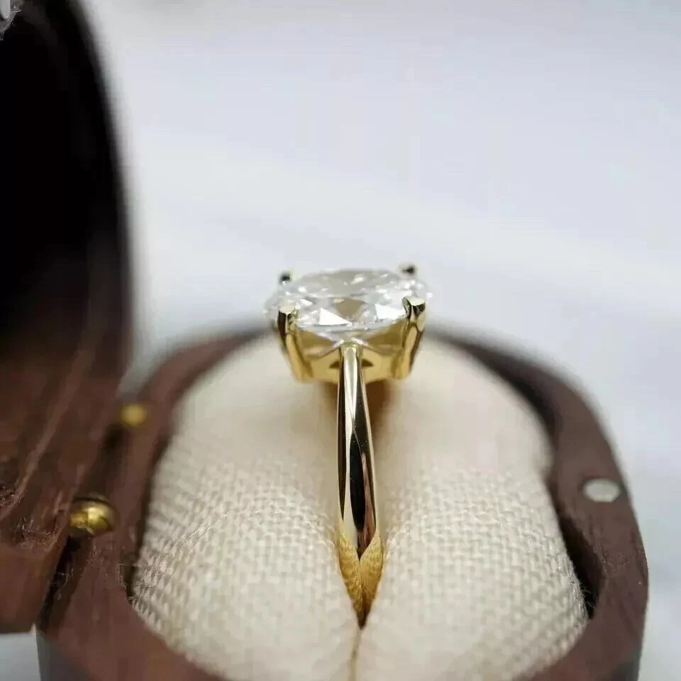 2.10ct Oval Lab Grown Diamond Engagement Ring E VVS2 IGI Cert 14K Yellow Gold - Image 4