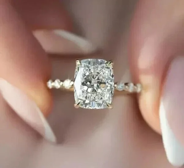 radiant cut lab grown diamond ring 18k yellow gold dubai