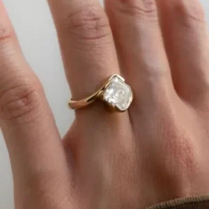 2.00 Ct Asscher Cut IGI Certified D VVS2 Lab-Created Diamond Solitaire Ring in 18K Gold