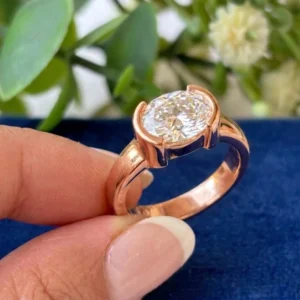 2.00ct Oval East-West Lab Diamond Engagement Ring in 14K Yellow Gold (E VVS2, IGI Certified, Dubai Crafted)