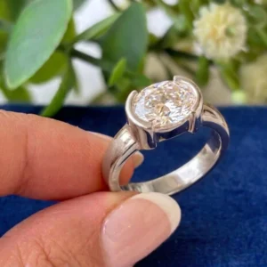 2.00ct Oval East-West Lab Diamond Engagement Ring in 14K Yellow Gold (E VVS2, IGI Certified, Dubai Crafted)
