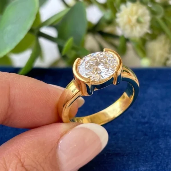 2.00ct Oval East-West Lab Diamond Engagement Ring in 14K Yellow Gold (E VVS2, IGI Certified, Dubai Crafted)