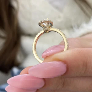 1.90 CTW Pear-Cut Lab Diamond Engagement Ring – 14K Yellow Gold D/VVS2 Pavé Halo | Dubai Craftsmanship