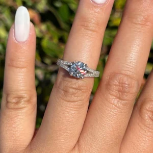 Round Lab Grown Diamond Engagement Ring 14K Gold Dubai – 1.50CT E VVS2 IGI Certified Halo Design