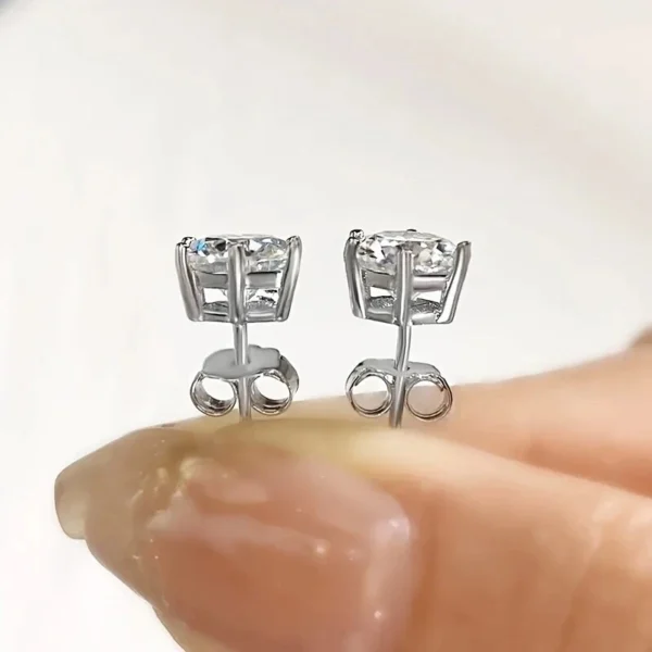 2.00 CTW Lab Diamond Stud Earrings D/VS1 – 14K Gold IGI Certified, Dubai Crafted