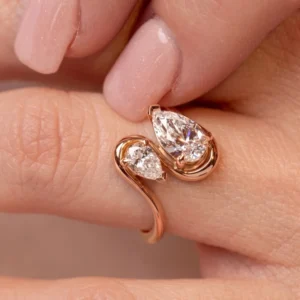 2.00ct Pear Cut Toi et Moi Lab Diamond Ring in 18K White Gold (D VVS2, IGI Certified, Dubai Made)