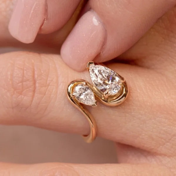 2.00ct Pear Cut Toi et Moi Lab Diamond Ring in 18K White Gold (D VVS2, IGI Certified, Dubai Made)
