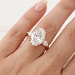 3.30 CT Oval Cut CVD Diamond Engagement Ring – E/VVS2, 18K Yellow Gold | IGI Certified Dubai