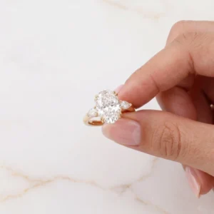 3.30 CT Oval Cut CVD Diamond Engagement Ring – E/VVS2, 18K Yellow Gold | IGI Certified Dubai