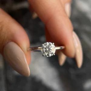 Round brilliant lab grown diamond ring Dubai factory 18k white gold