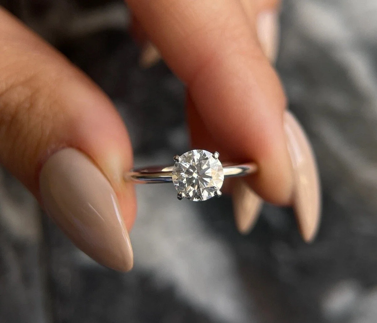 Round brilliant lab grown diamond ring Dubai factory 18k white gold