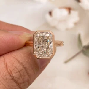 4.00ct Radiant Cut Lab-Grown Diamond Ring in 14K Yellow Gold (IGI Certified, E/VVS2 Bezel Setting)