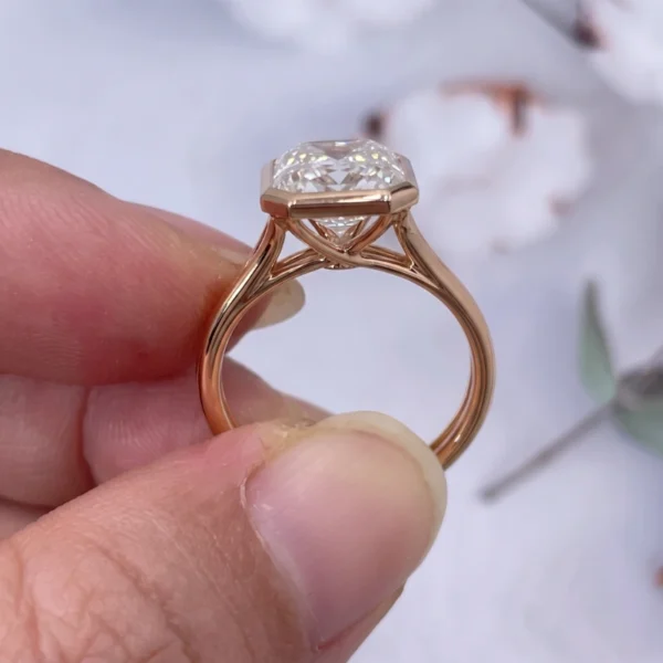 4.00ct Radiant Cut Lab-Grown Diamond Ring in 14K Yellow Gold (IGI Certified, E/VVS2 Bezel Setting)