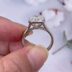 4.00ct Radiant Cut Lab-Grown Diamond Ring in 14K Yellow Gold (IGI Certified, E/VVS2 Bezel Setting)