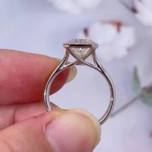 4.00ct Radiant Cut Lab-Grown Diamond Ring in 14K Yellow Gold (IGI Certified, E/VVS2 Bezel Setting)