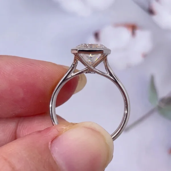 4.00ct Radiant Cut Lab-Grown Diamond Ring in 14K Yellow Gold (IGI Certified, E/VVS2 Bezel Setting)