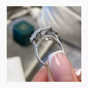 14K White Gold 5CT Radiant Cut Lab Grown Diamond Engagement Ring E VVS2 Dubai UAE