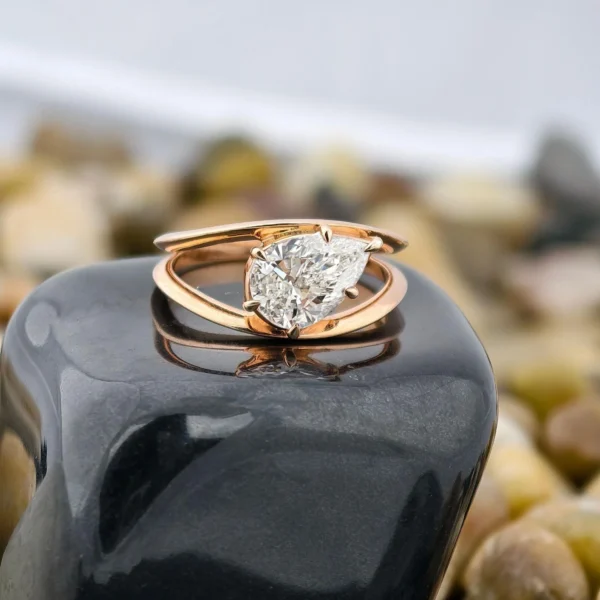 2.00 Ct Pear Cut IGI Cert Lab Grown Diamond D VVS2 Engagement Ring in Rose Gold