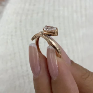1 CT Pear Lab Grown Diamond Engagement Ring in 14K Rose Gold Dubai UAE