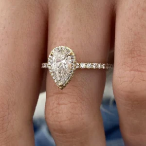 1.90 CTW Pear-Cut Lab Diamond Engagement Ring – 14K Yellow Gold D/VVS2 Pavé Halo | Dubai Craftsmanship