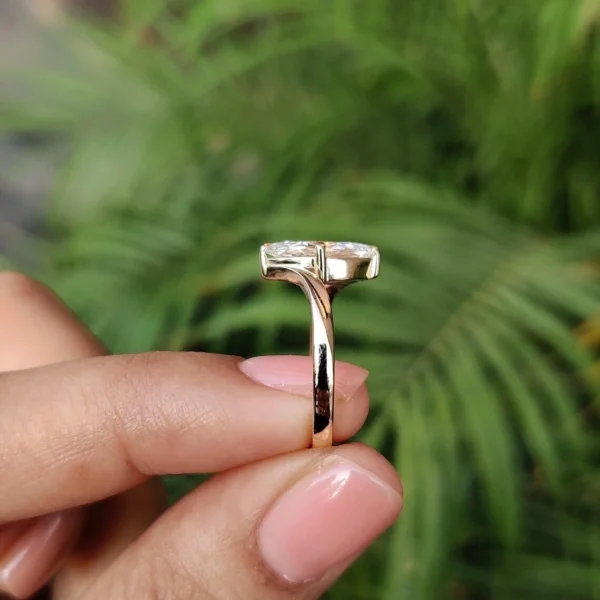 Marquise Lab Grown Diamond Engagement Ring 18K Yellow Gold Dubai – 1.50CT D VVS2 IGI Certified
